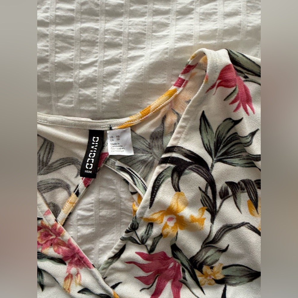 Floral t shirt H&M - Picture 2 of 4